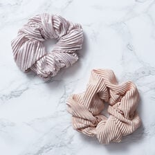 X-Sy scrunchies