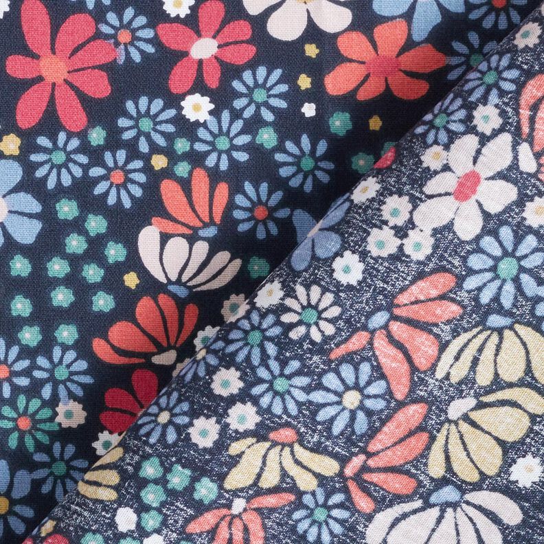 Bomuldsstof Cretonne blandede blomster – natblå,  image number 4