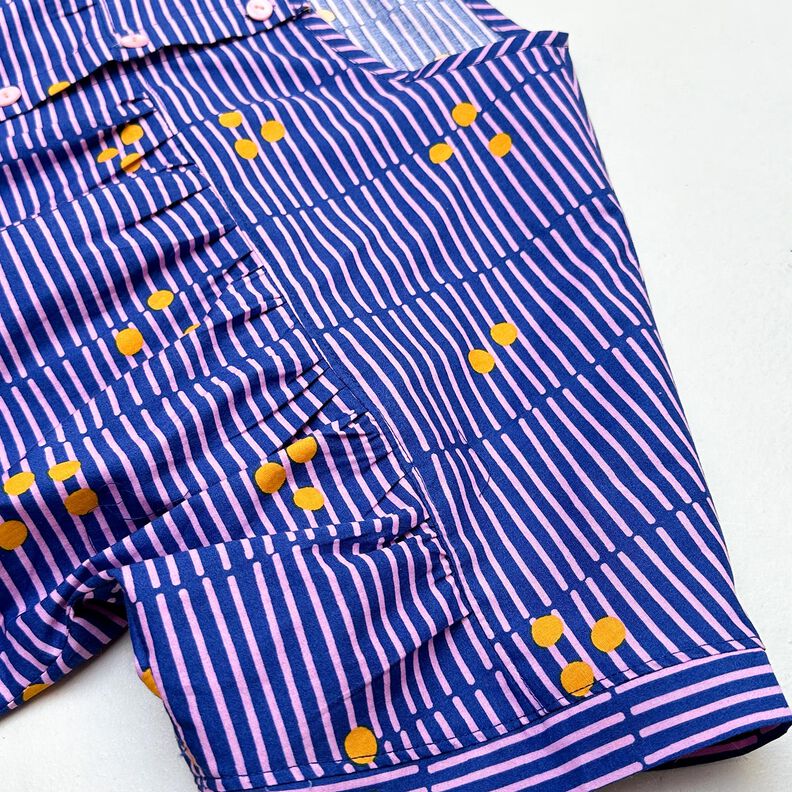 FRAU SUZY - løs kortærmet bluse med flæser, Studio Schnittreif  | XS -  XXL,  image number 3