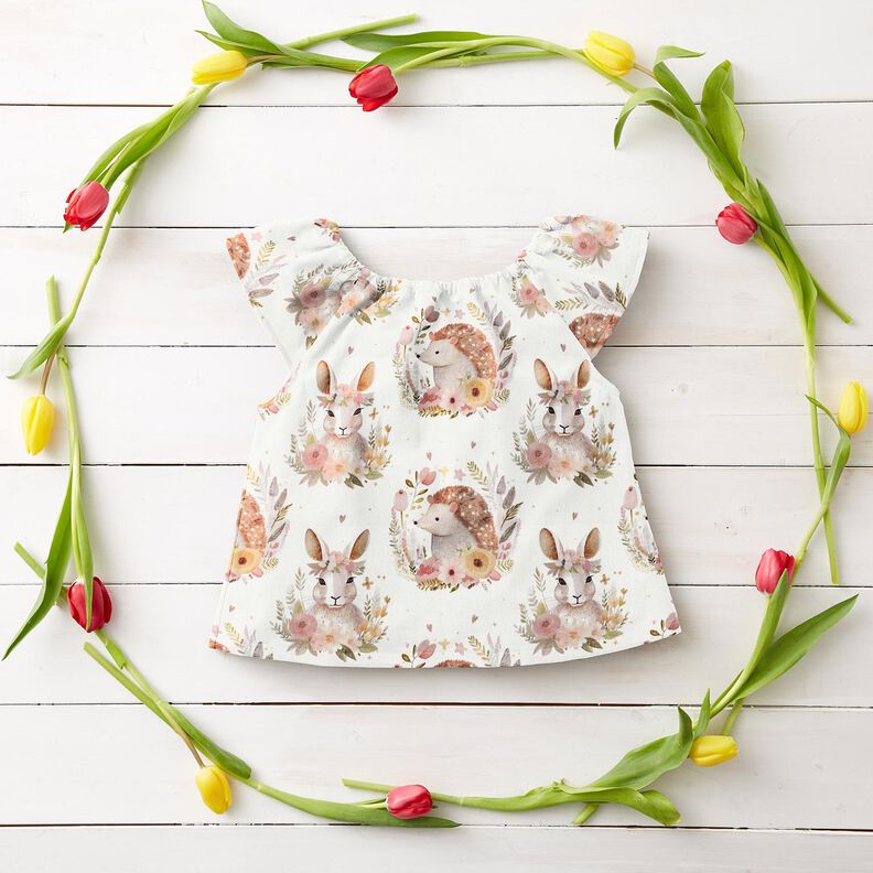 Bomuldspoplin Hare og pindsvin i en blomsterrank Digitaltryk – elfenben,  image number 6