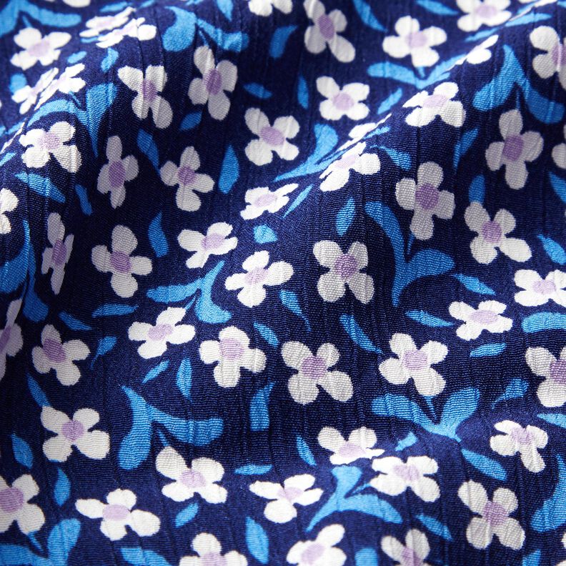 Viskosecrepe små blomster – marineblå/hvid,  image number 5