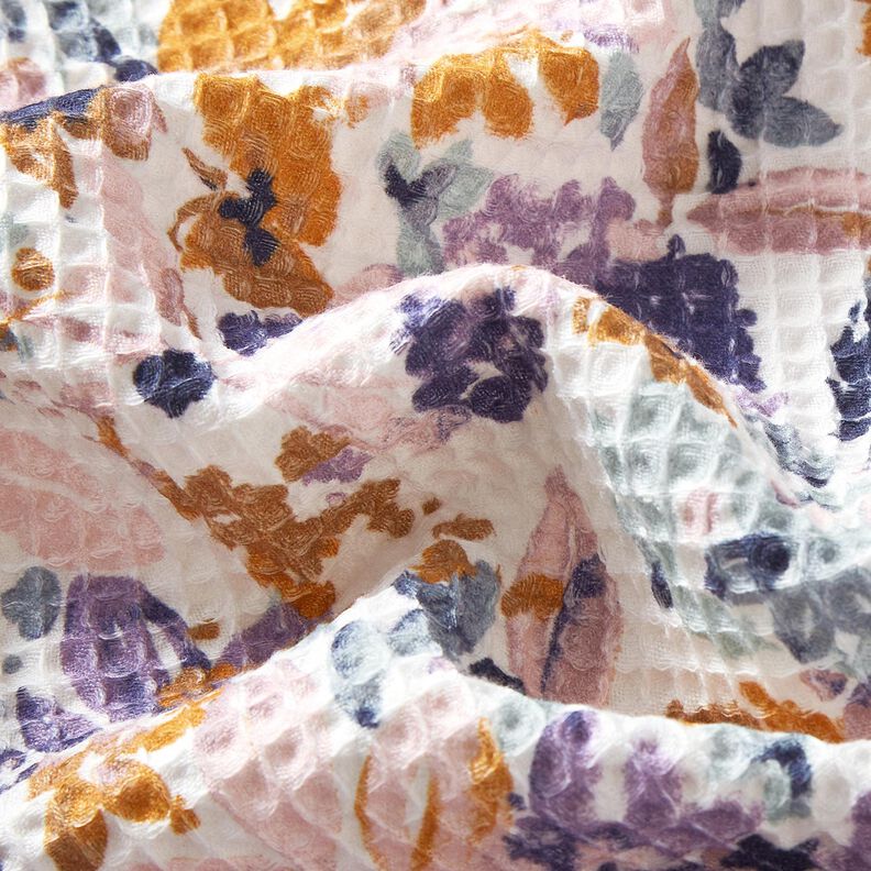 Vaffelpiqué akvarelblomster | Poppy Fabrics – hvid/lavendel,  image number 2